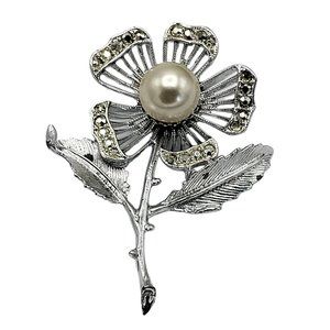 Sarah Coventry Brooch Pin Flower Floral Silver Tone Faux Pearl 2.25" X 1.75"